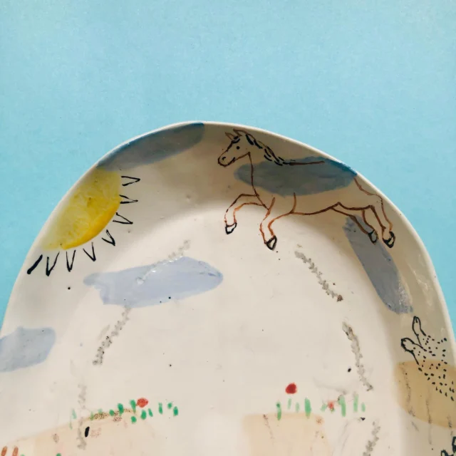 ☁️🌞☁️
天高く☁️

何度も描き直ししてる沼皿

#馬肥ゆる秋