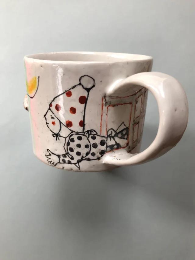 📣お知らせ
明日12月27日から始まる
新年のお迎え展
@tokiwaka.shanghai 

凸マグで参加しています🎪

犬ケーキを運んでいます🍰のマグ

今年の終わりをエッホエッホ💨で
締めてみました〆
うふふでもこれ今年だったっけ？？

12月31日まで！上海です！
お近くの方、どうぞお立ち寄りくださいませ！

強風と寒さ、どうかお気をつけて！