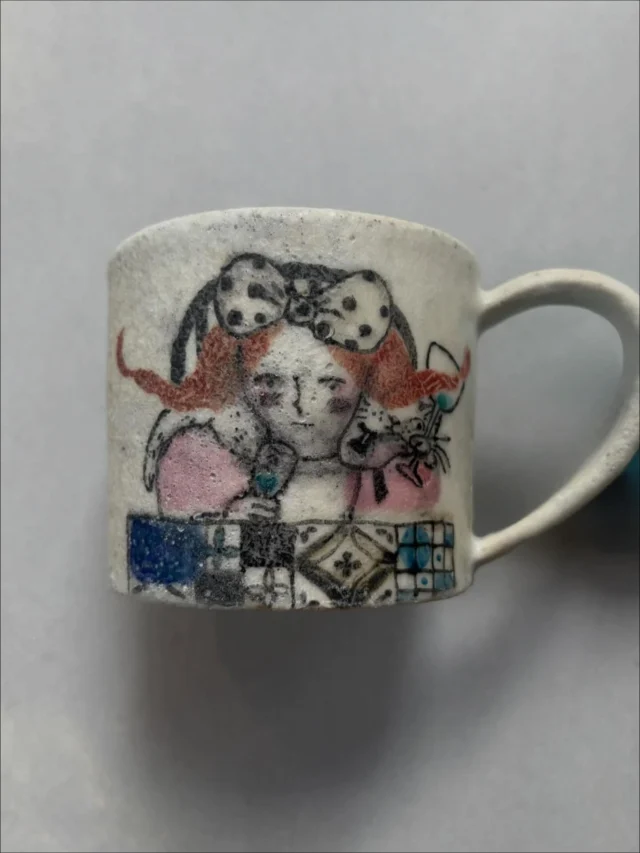 🐱
肩に頭に片手に猫巻き🧣

ねこ愛用のタオルを洗ったら
猫のいい匂いがとれてなかったので
パサパサになっても
一生を共にするよと思った黄色いタオル

洗いたくないなとも思う

#ときめき